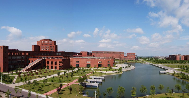 江西師范大學(xué)旭潔洗地機(jī)客戶案例-<a href=http://m.gmerra003.cn target=_blank class=infotextkey>洗地機(jī)生產(chǎn)廠</a>家